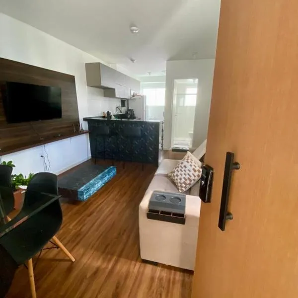 Apê moderno com Ar, Wi-Fi, máquina de lavar, garagem e portaria 24h- completo e confortável!, hotel en Caruaru