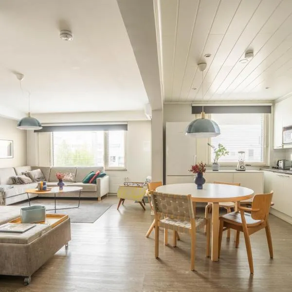 The Luxury Downtown Rovaniemi with sauna, hotel in Rovaniemi