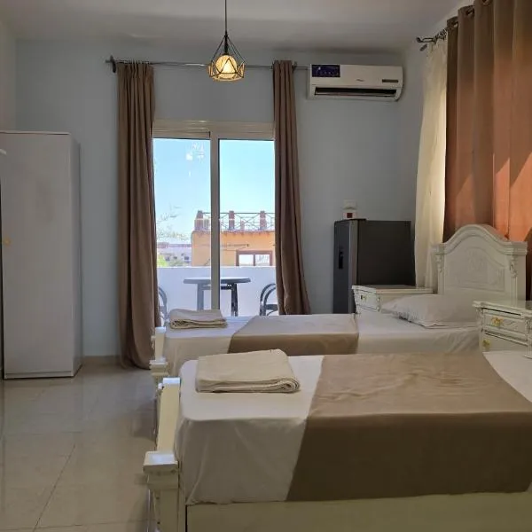 Manzzel Dahab Hostel, ξενοδοχείο στο Νταχάμπ