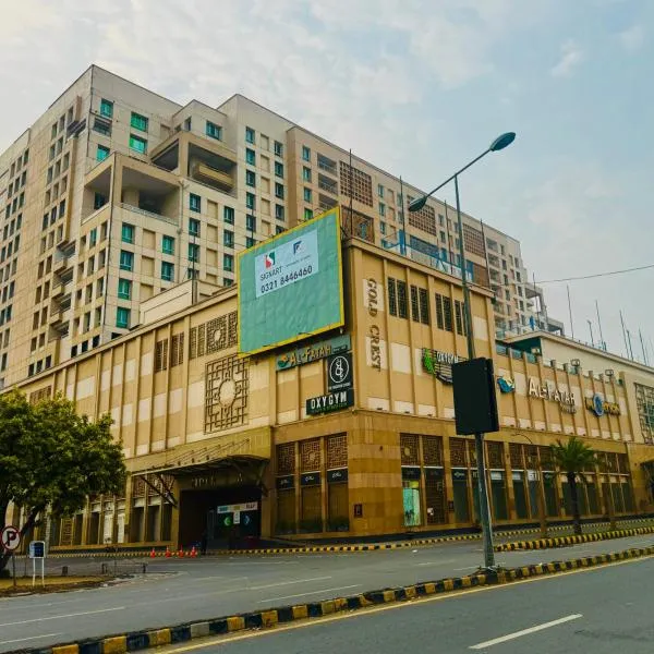 Gold Crest Hotel Serviced Apartments-City View DHA Lahore, hotel in Lahore