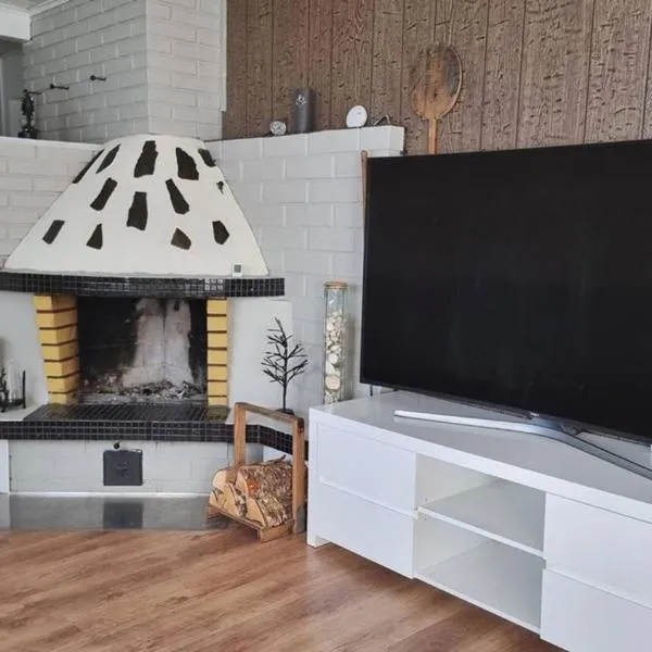 Charming 3BR Nature Retreat, hotel in Oulu