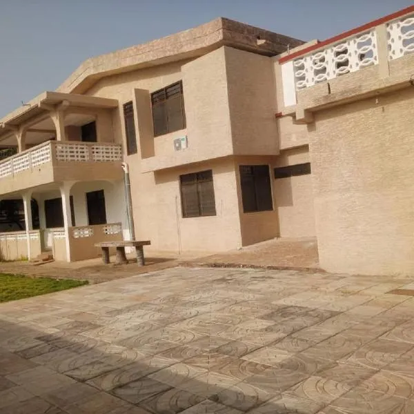 Enyo Home, hotel in Tema
