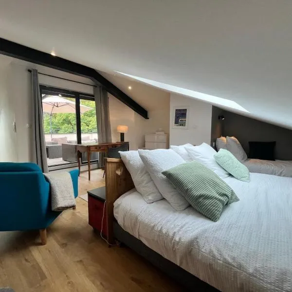 La Dame du Lac à Sevrier, hotel in Sévrier