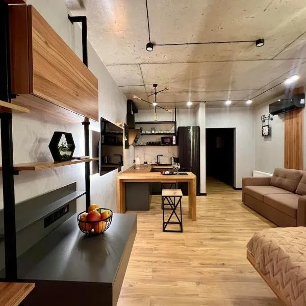 NEW Loft-style studio, hotel v destinaci Žytomyr