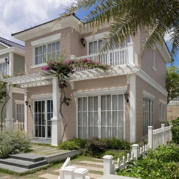 Coral Sunset Villa, hotel en Bình Tú