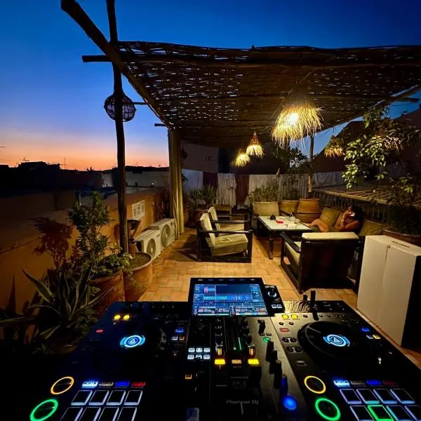 Riad Hostel JAD ZIAD, hotel in Marrakech