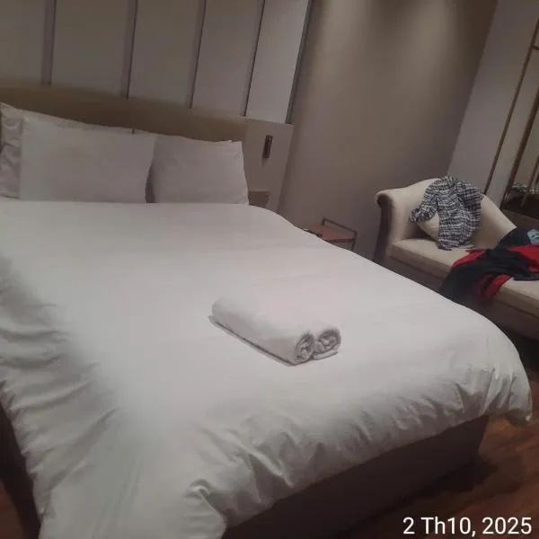 Sulina Hlels 4, hotel in Ho Chi Minh City