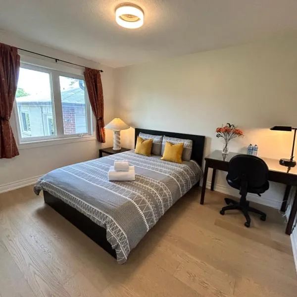 Super Cosy Peaceful room with Garden view free Parking, hotel v destinaci Toronto
