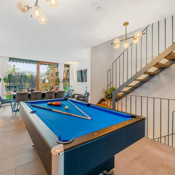 Bodensee Penthouse 23D - Seesicht - Billiard - Massage - Trambolin - BBQ - Tischkicker - Panorama Exklusive, hotel v destinaci Öhningen