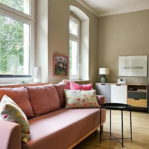 Dein Zuhause in der Ferne im grünen Kreativhof "Der Gute Ton" mit kostenlosem Fahrradverleih, hotel v Drážďanech