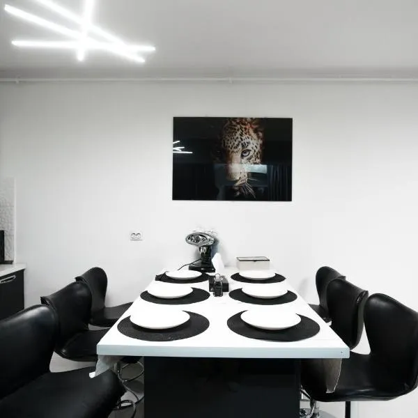 Apartament Luxury - Promenada, hotel in Craiova