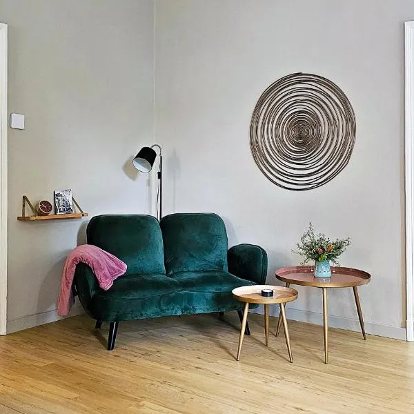 Dein Zuhause in der Ferne im grünen Kreativhof "Der Gute Ton" mit kostenlosem Fahrradverleih, hotel in Dresden