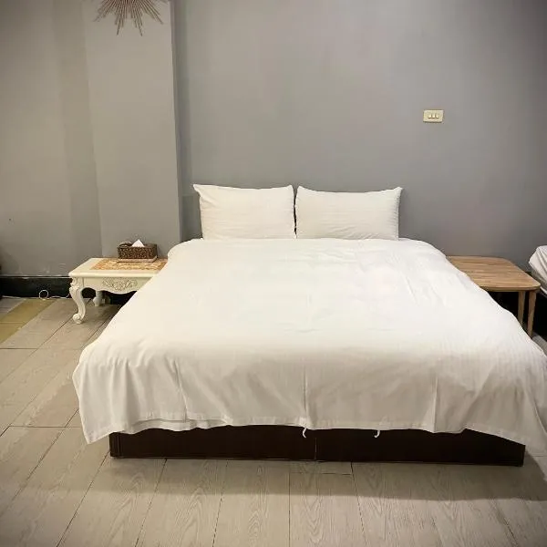 Sailin 137 Hostel, hotel in Tainan