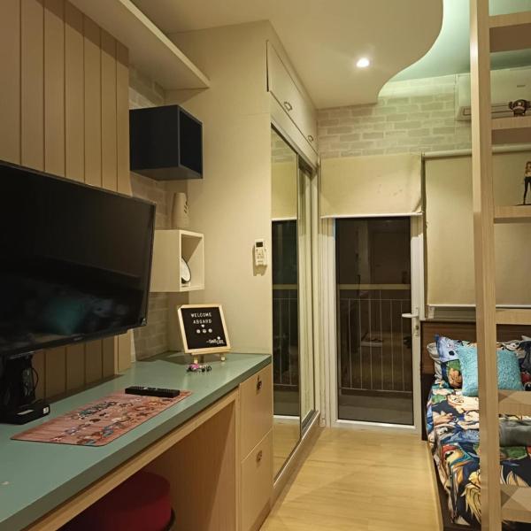 One Piece Anime Themed Studio with Balcony Near Pool, Манила