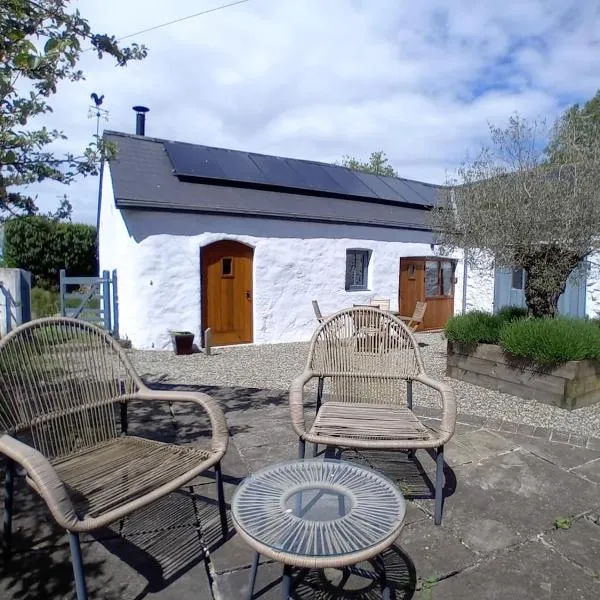 The Barn Square Island, hotel in Pembroke