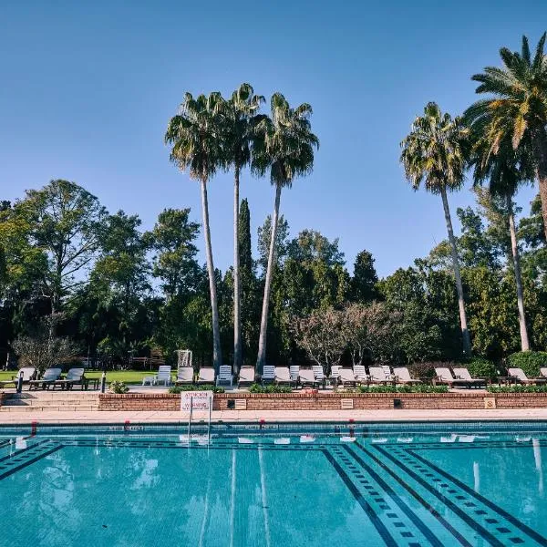 Sheraton Pilar Hotel & Convention Center, hôtel à Pilar