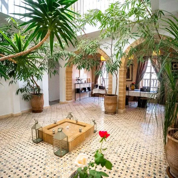 Riad Bacha Mogador - 5 Suites - Petit Déjeuner, hôtel à Essaouira