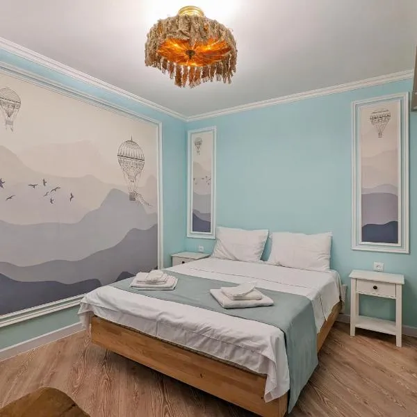 City Center Van Gogh Suite, hotel di Tbilisi