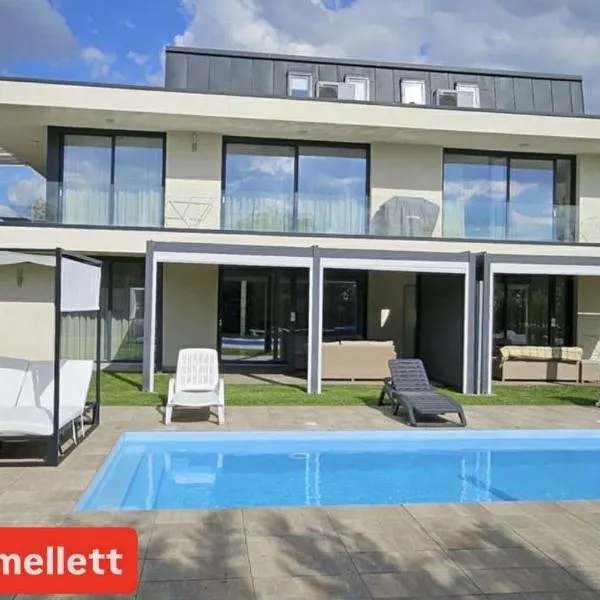 Luxury Apartments in Balatonalmádi, Almádi Lux Apartman III - Pure Gold，位于巴拉顿诺尔马迪的酒店