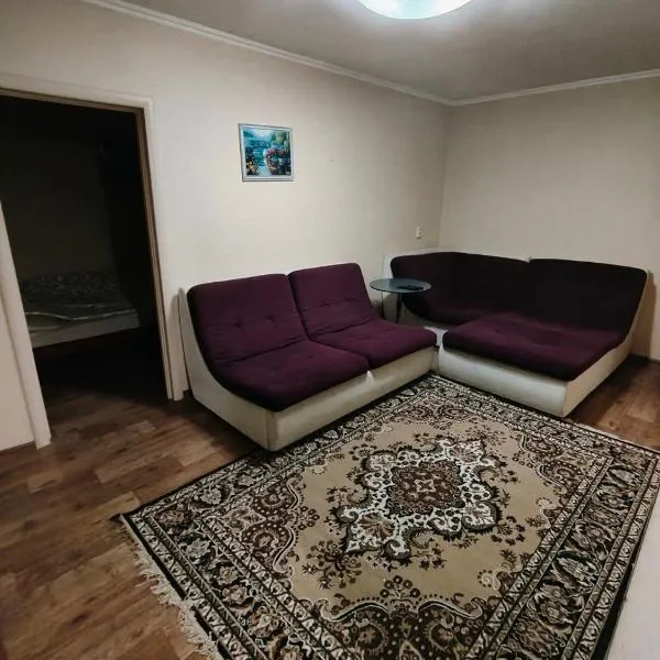 Затишна 2-кімнатна квартира для спокійного сімейного відпочинку, hotel in Mykolaiv