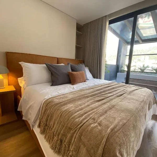 Living 82T - Building, hotel in Bogotá