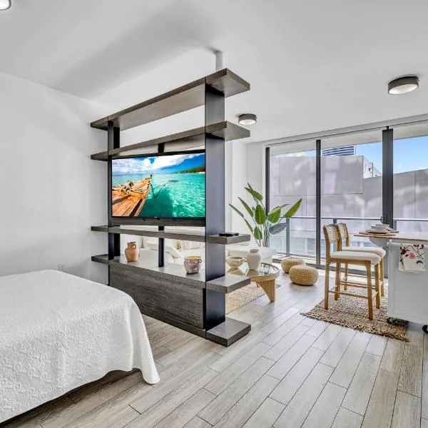 Luxury High-Rise in Downtown Miami - Pool and Gym, hotel in Miami