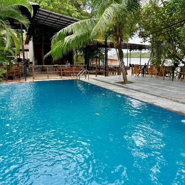 River Nest Hostel, hotel u gradu 'Kampot'