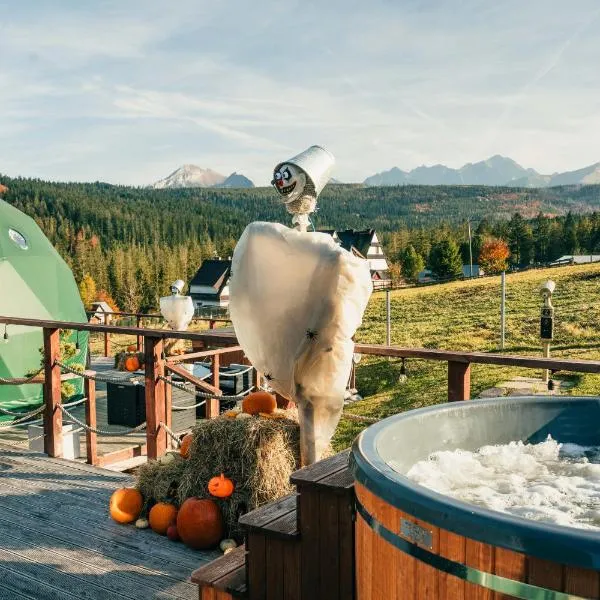 Góralski Harem Osada Glamp & Glass z Jacuzzi i Balią, hotel in Zakopane
