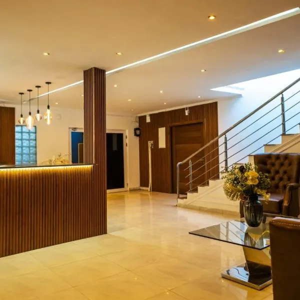 Aylane Hotel, hotell i Nampula