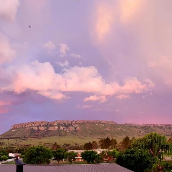 Bietjie Platteland, hotel din Harrismith