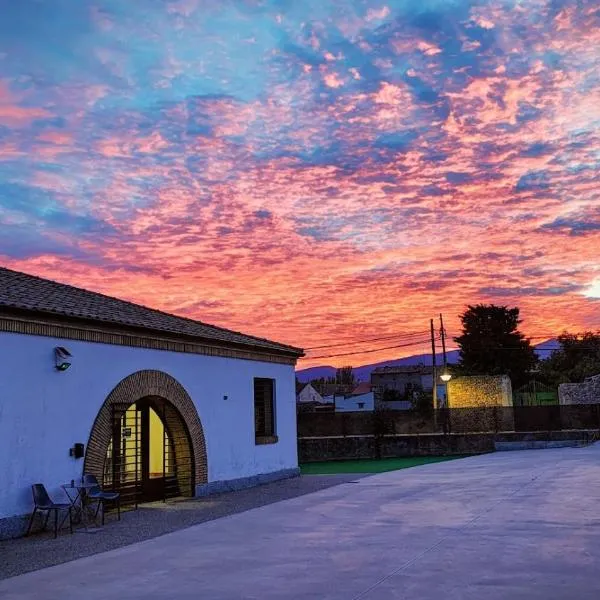 Albergue Municipal Las Escuelas, hotel in Bulbuente