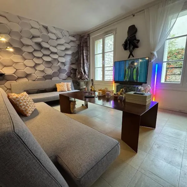 Shared Appart for 2 male traveler under 30s, ξενοδοχείο στο Παρίσι