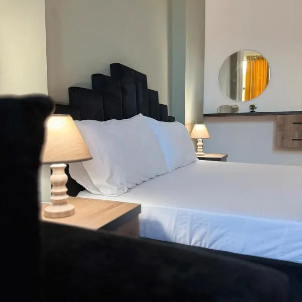 Adriatic Suite 101 Taulantia Seafront Stay, hotel v destinaci Durrës