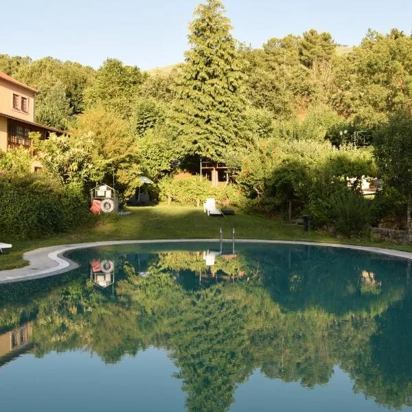 Quinta Do Crestelo Aparthotel, hotel v destinaci Seia