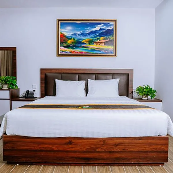 Văn Lâm Hotel, hotel din Ðình Dù