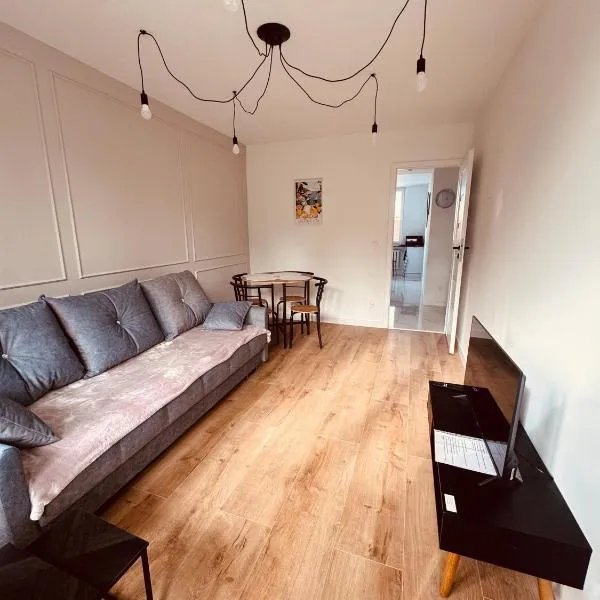 Black or White Świdnik Apartment's, ξενοδοχείο σε Świdnik