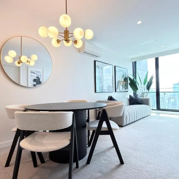 Luxury apartment & free parking, hotel in Melbourne