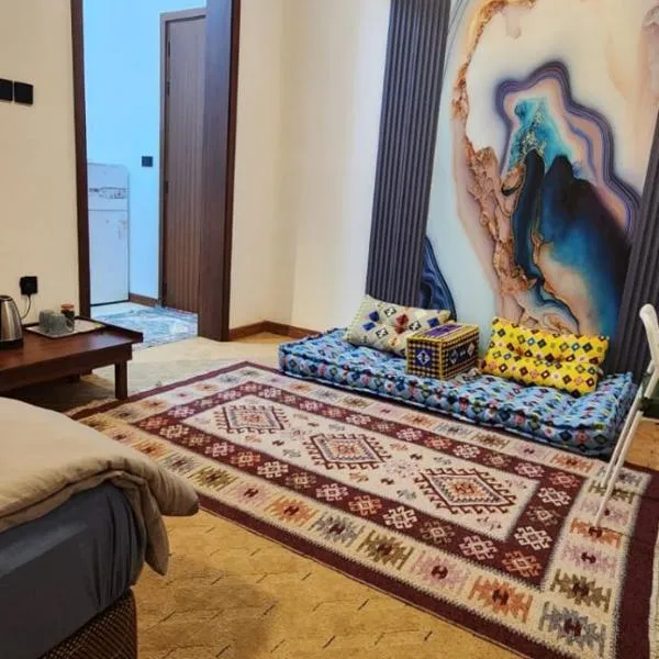 Private Room in Sur House, hotel in Sur