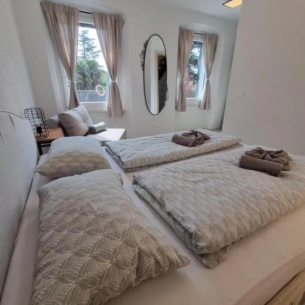 Rozalija house, hotel in Solkan