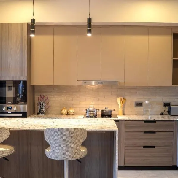3 bedroom apartment in Vista Naguru, hotel em Kampala