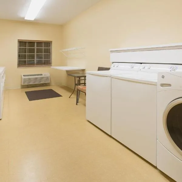 Candlewood Suites - Peoria at Grand Prairie by IHG, Hotel in Peoria