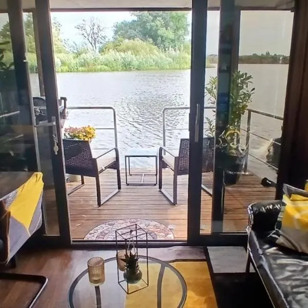 Tiny Hanzeboat, ξενοδοχείο σε Hattem