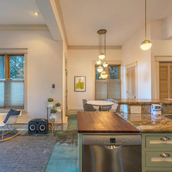 Roe Parker House home, Hotel in Hood River