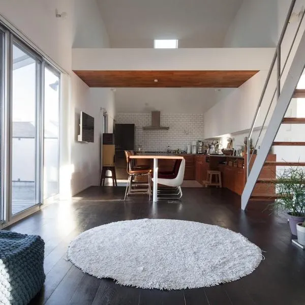 Shimokitazawa Sanctuary , Spacious Stay for Families & Romantic Getaways, hotel di Tokyo