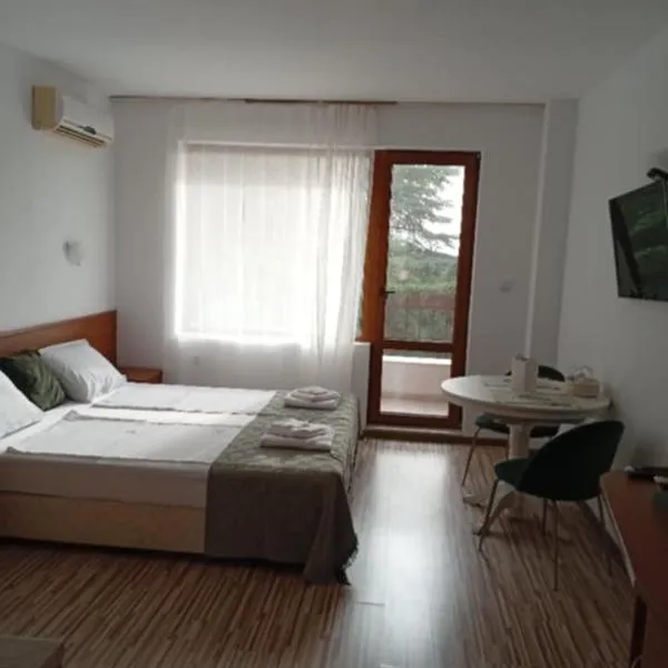 Студио Аглая, hôtel à Varna
