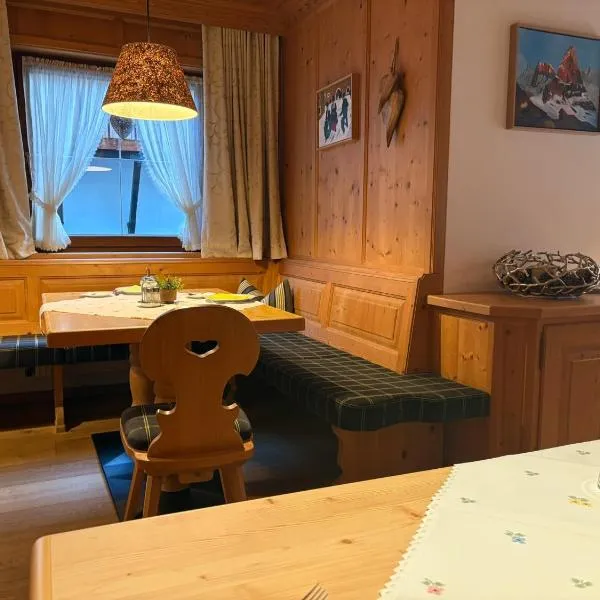 Hotel Garni Senn, hotel u gradu Sankt Anton am Arlberg