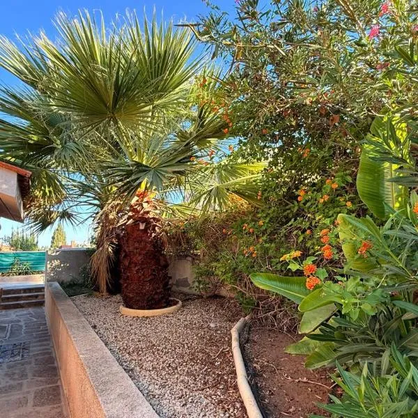 Private House in Paphos, hotel em Klorakas