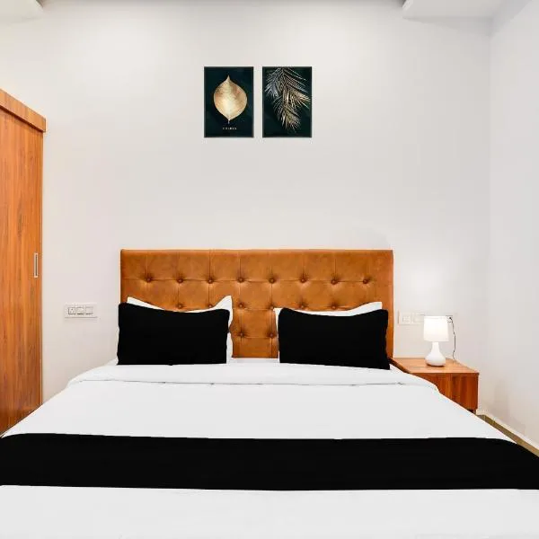 Townhouse OAK XOTEL near silk board metro、バンガロールのホテル