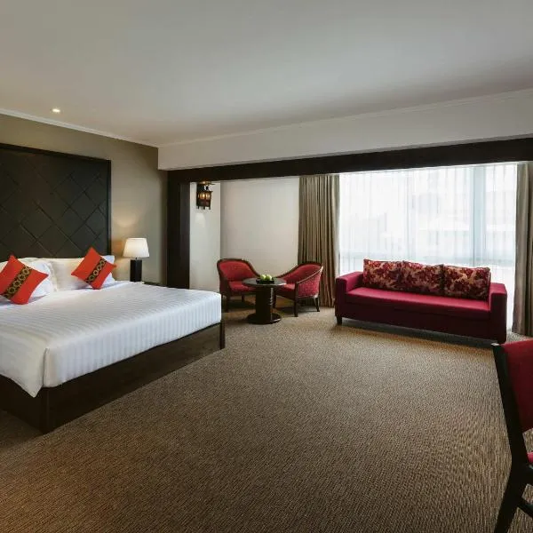 Movenpick Suriwongse Hotel Chiang Mai, hotel in Chiang Mai
