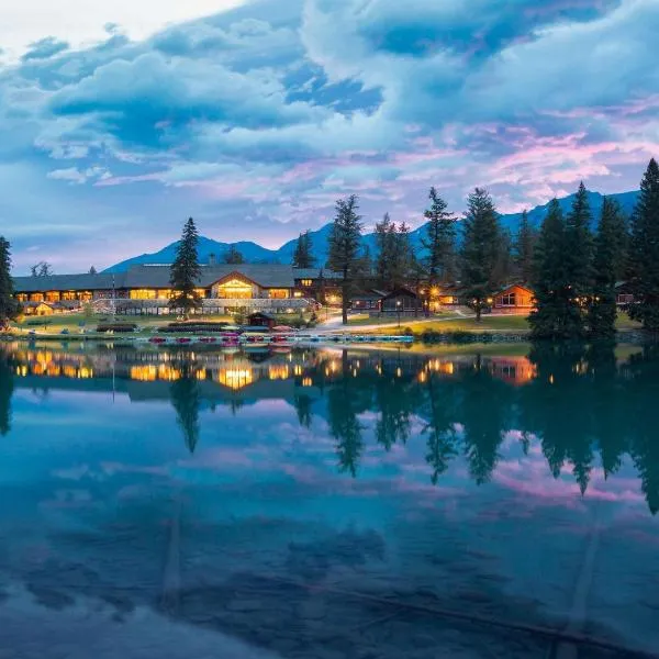 Fairmont Jasper Park Lodge, hotel in Jasper